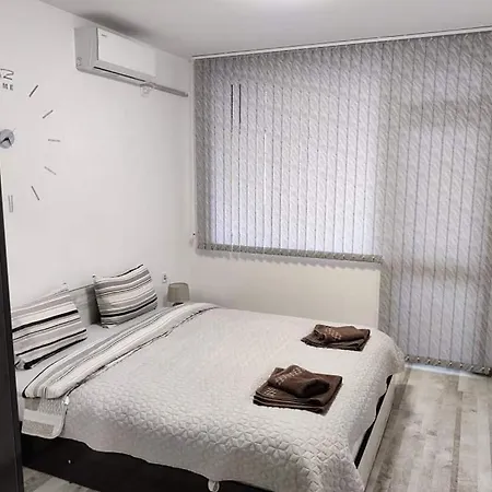 Anelia 3 Apartamento